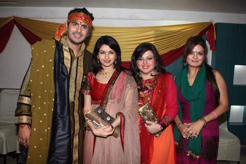 Kaishav Arora, Bhagyashree, Sheeba and Delnaaz at Deepshikha's Mata Ki Chowki at Blue Waters