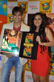 Vivek Oberoi launches Times music album &quot;Banna Re by Rajnigandha&quot; at Planet M