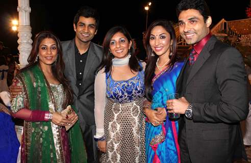 Munisha, Poonam & Manish Goel, Mouli and Mazher grace Deepshikha and Kaishav Arora wedding reception