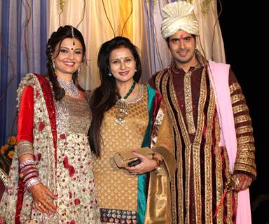 Poonam Dhillon grace Deepshikha Nagpal and Kaishav Arora wedding reception in Mumbai