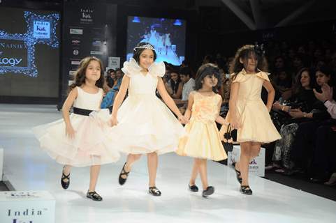 Shruti Seth as the show stopper for Kidology on Day 3 at India Kids Fashion Show. .