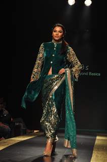 Models walk on the ramp portraying essence of Kashmir Fashion Show