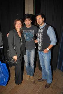 Dino Morea with Pooja Bhatt at The Salute play, at Tejapal Hall