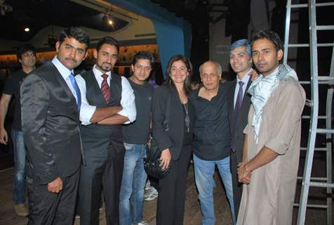 Pooja Bhatt and Mahesh Bhatt at The Salute play, at Tejapal Hall