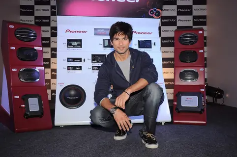 Shahid Kapoor promotes Pioneer at JW Marriott in Mumbai