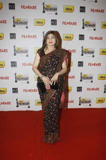 Alka Yagnik at 57th Idea Filmfare Awards 2011