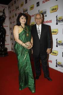 Ramesh Sippy & Kiran Juneja at 57th Idea Filmfare Awards 2011