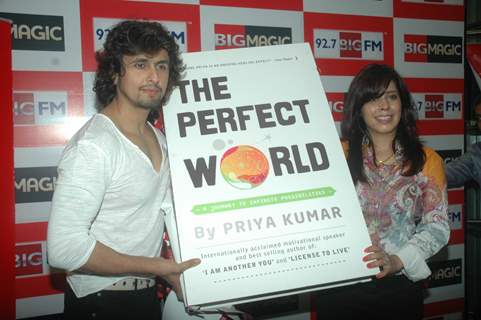 Sonu Niigam launch Priya Kumar's book at Big FM
