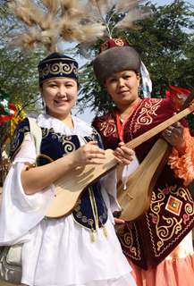 Folk artists from Kazakhstan at the 26 th Surajkund Craft Mela ,Faridabad on Wednesday-IANS Photo by Amlan Paliwal.