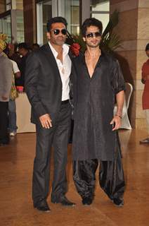 Shahid Kapoor & Suniel Shetty grace Ritesh Deshmukh & Genelia Dsouza wedding bash