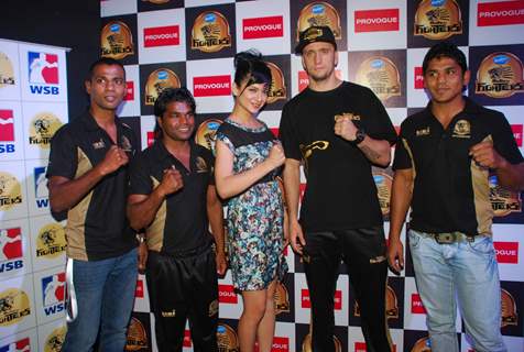 Kangna Ranaut at Venky's Mumbai Fighters and Bangkok Elephants match held in Inorbit Mall
