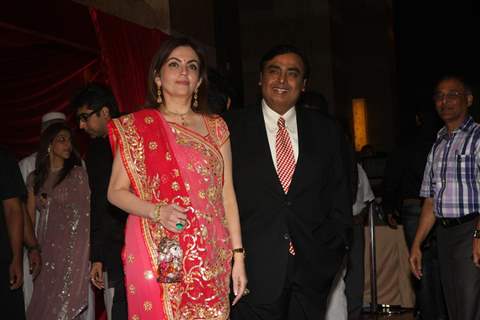 Mukesh & Nita Ambani grace Ritesh Deshmukh & Genelia Dsouza wedding reception in Mumbai