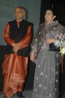 Pandit Jasraj at Jalsa concert in Nehru Centre on 7th Feb 2012. .