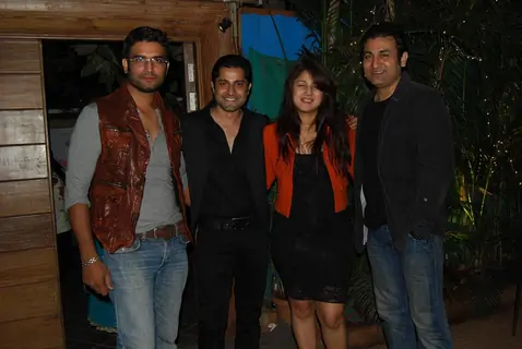 Sharad Kelkar, Keerti Kelkar, Pracheen Chauhan at Ye Rishta Kya Kehlata Hai 800 episodes celebration