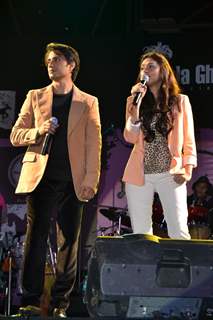 Bollywood actors Ali Zafar & Aditi Rao Hydari promote London Paris New York by performing at the Kala Ghoda Festival