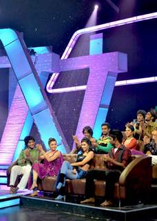 Bollywood actress Bipasha Basu promoted her upcoming movie Jodi Breakers at the dance reality show Dance India Dance 3