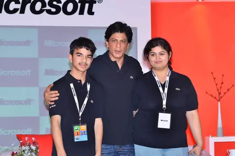 Shahrukh Khan at Don 2 Microsoft promotions at Taj Lands End. .