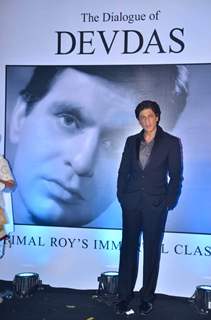 Shahrukh Khan & Tisca Chopra at Devdas dialogues launch at Mehboob Studios. .