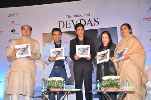 Shahrukh Khan & Tisca Chopra at Devdas dialogues launch at Mehboob Studios. .