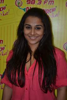 Vidya Balan promoting film KAHAANI at 98.3 Radio Mirchi FM Studios in Lower Parel, Mumbai