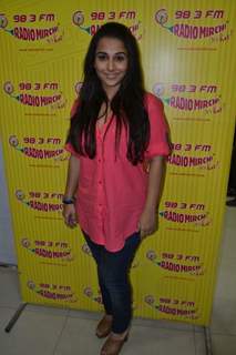 Vidya Balan promoting film KAHAANI at 98.3 Radio Mirchi FM Studios in Lower Parel, Mumbai