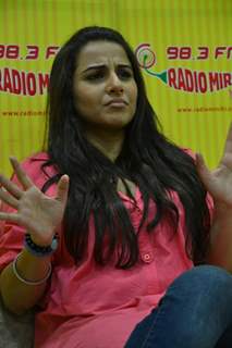 Vidya Balan promoting film KAHAANI at 98.3 Radio Mirchi FM Studios in Lower Parel, Mumbai