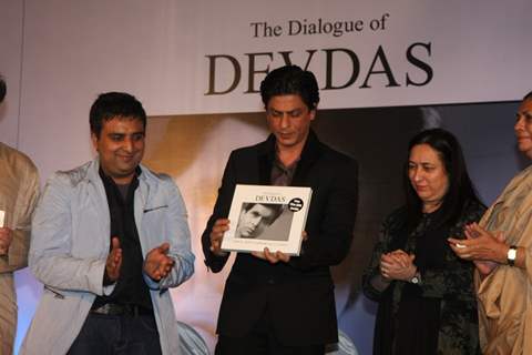 Shah Rukh Khan at Launch of Devdas dialogue book at Mehboob Studios in Bandra, Mumbai