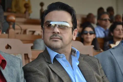 Celebs at The AGP Multi Million Race at Mahalaxmi race cource in Mumbai