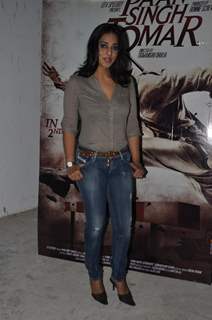 Mahie Gill promotes 'Paan Singh Tomar'