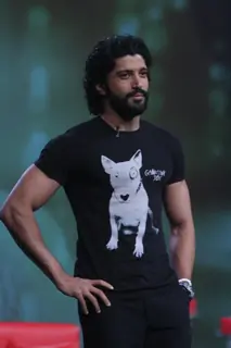 Farhan Akhtar on NDTV Chat Show Issi Ka Naam Zindagi with show host Raveena Tandon at Yashraj Studios in Mumbai
