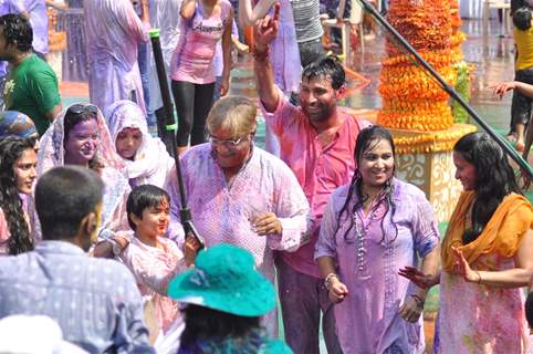 Colors Channel TV serials Artist celebrate Holi