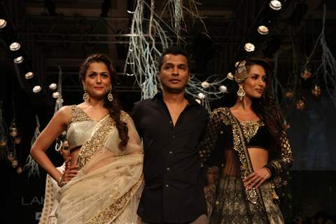 Celebs at Vikram Phadnis' show at Lakme Fashion Week 2012 - Day 1