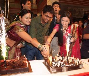 Iss Pyaar Ko Kya Naam Doon 200 Episodes Celebration