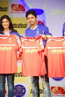 Shilpa Shetty and Rahul Dravid during the unveiling of the Rajasthan Royals Jersey at JW Marriott Hotel in Mumbai