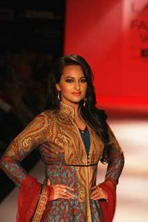 213px x 320px - Sonakshi Sinha showstopper at the Karmik Show at LFW Summer/Resort 2012 at  Hotel JW Marriott in Juhu, Mumbai Media