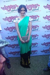 Sonam Kapoor, IMtiaz and Anurag launch Andheri &quot;Wassup&quot; fest. .