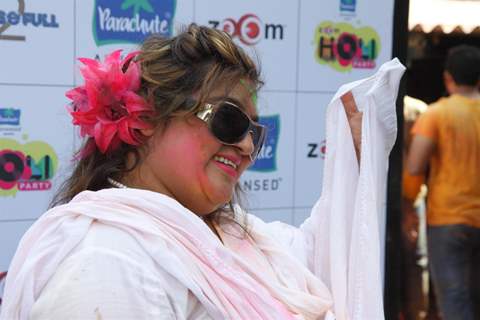 Dolly Bindra at Zoom Holi bash