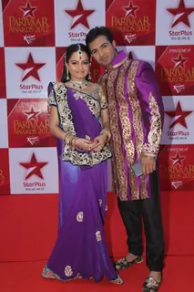 Giaa Manek and Mohammad Nazim at STAR Parivaar Awards Red Carpet