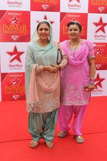 Anju Mahendroo and Divyajyotee Sharma at STAR Parivaar Awards Red Carpet