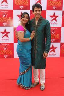 Shruti Ulfat and Sooraj Thapar at STAR Parivaar Awards Red Carpet
