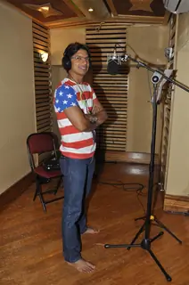 Shaan records song for upcoming fim 'Future to Bright Hai ji'