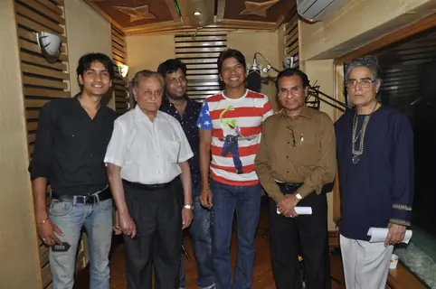 Shaan records song for upcoming fim 'Future to Bright Hai ji'