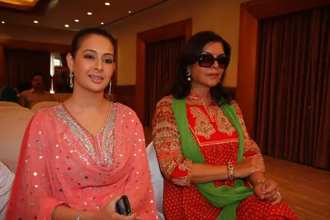 Zeenat Aman and Priti Jhangiani with Jagat Guru Shankaracharya at the launch of film & Vishwa Manav Jagran Manch a NGO in Mumbai