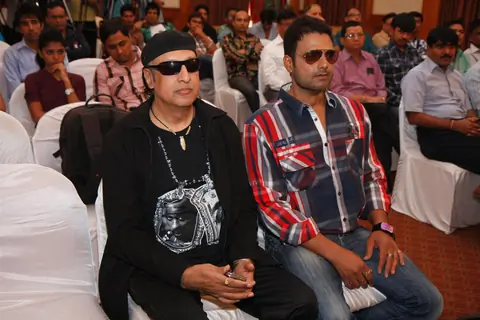 Zeenat Aman and Priti Jhangiani with Jagat Guru Shankaracharya at the launch of film & Vishwa Manav Jagran Manch a NGO in Mumbai