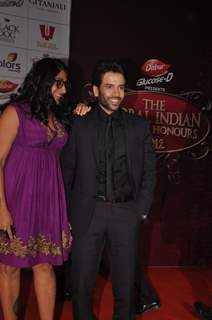 Tusshar Kapoor and Niharika Khan at Global Indian Film & TV Honours Awards 2012