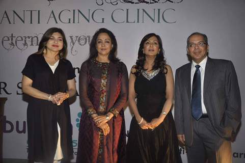 Hema Malini at anti aeging clinic launch by Sunita Banerjee, JW Marrriott. .