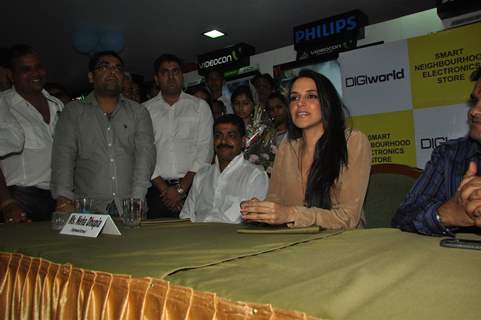 Neha Dhupia Launches Videocon Group's DIGI WORLD show room in Boisar, Thane