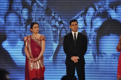Neeta Ambani and Aamir Khan at CNN IBN Heroes Awards