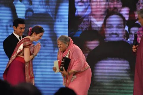 Neeta Ambani and Aamir Khan at CNN IBN Heroes Awards