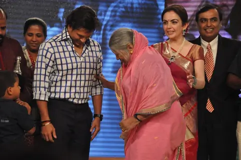 Sachin Tendulkar, Neeta Ambani and Aamir Khan at CNN IBN Heroes Awards